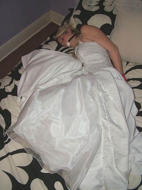 sensualhumiliation:  Quiet bride (at her first Honey moon’s night)…