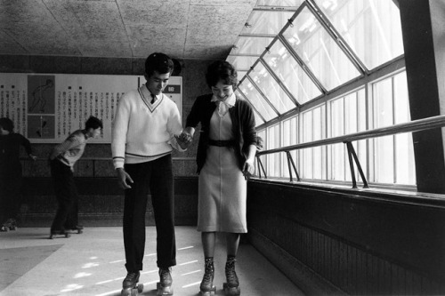 s-h-o-w-a:From the ‘Japanese Love Story’ series, photographed by John Dominis, 1959