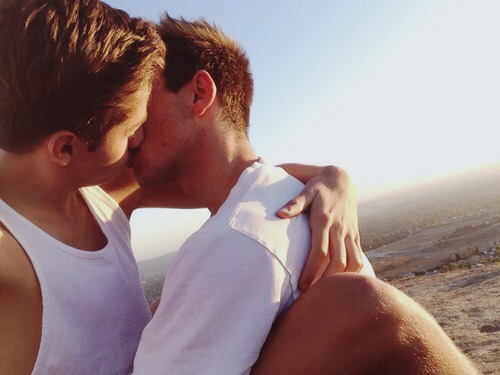 cutegaygoals: Was I the first you laid eyes on…?