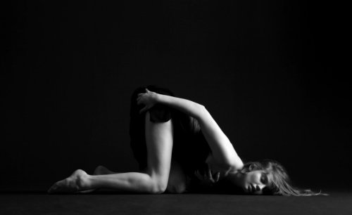 thegorean: A few beautiful submissive poses photographed by the great artist mjranum  mjranum