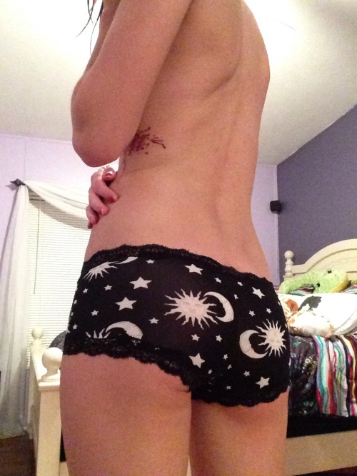 pantslessandsenseless:  So I got more panties! I have a little obsession.