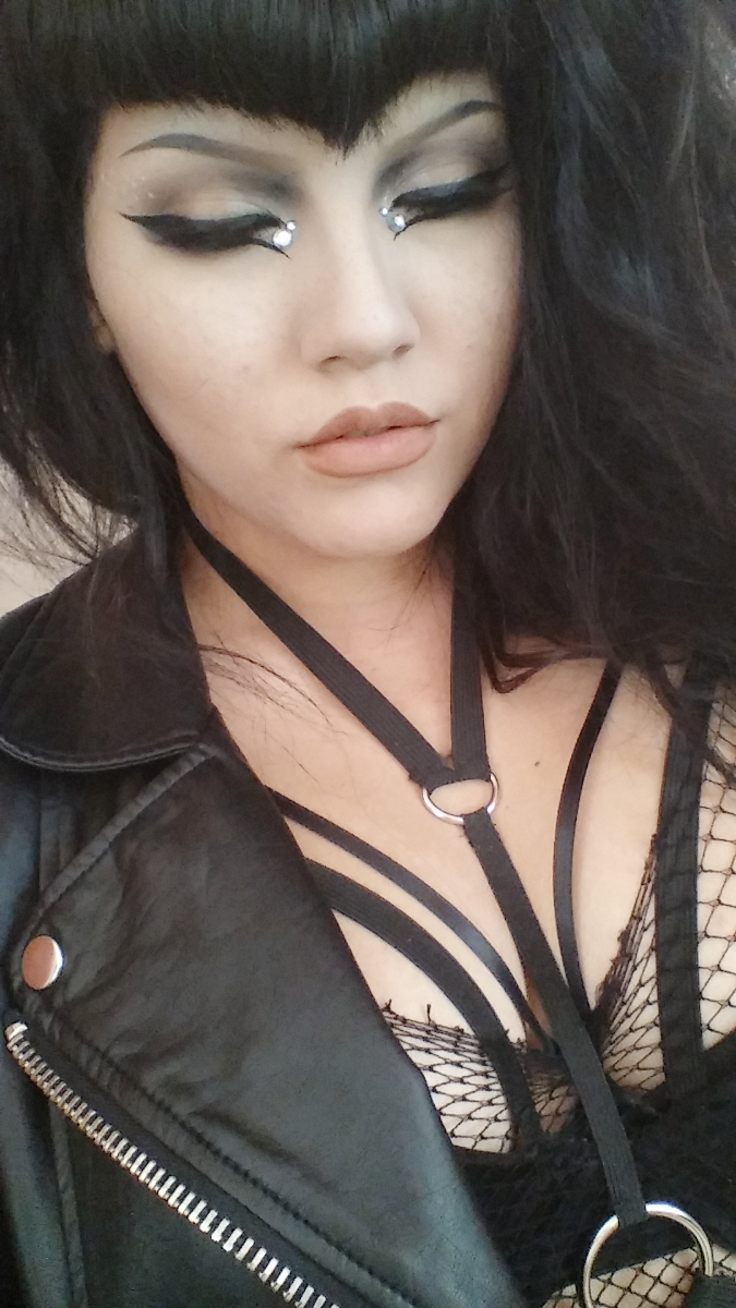 cyberhooker:  I made myself a harness and its fabulous
