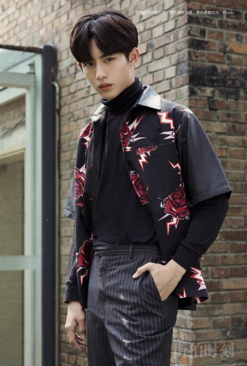 nctinfo:190725 我们的街拍时刻 (Our Street Style) Weibo update with Winwin (1)
