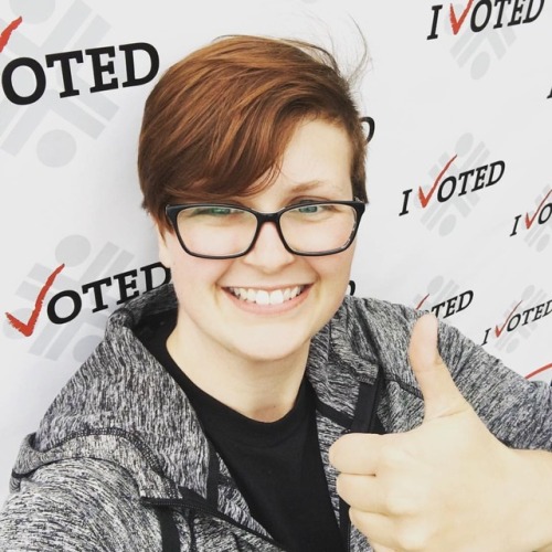 Give me a selfie banner and I will take that selfie. #ivotebc (at Courtenay Elementary School)