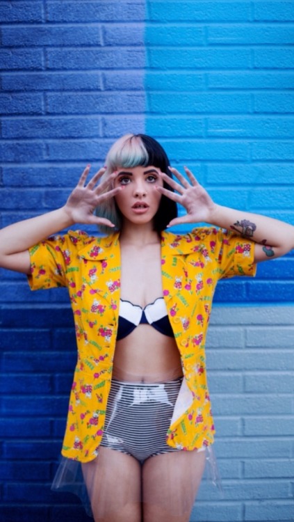 lock-screens:  melanie martinez