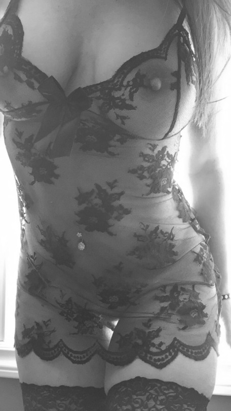 reecesutter:  paulinadobreva:  paulinadobreva:  Do you want to fuck me!!! RE-BLOG