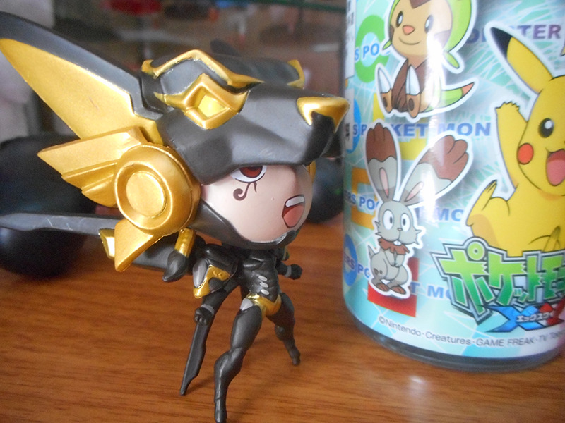 Ahhhh so I just got a package from @dartty and tfw she gets you Tracer’s jacket