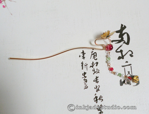 inkjadestudio: Curved Golden Chrysanthemum Fan Hair Stick Hair Pin Dainty curvy Chinese hairstick fe