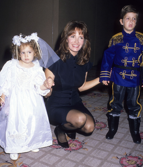 Jaclyn Smith with her children