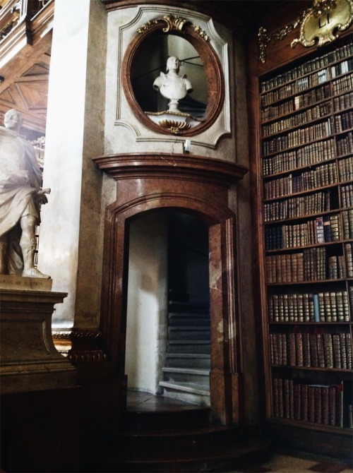 thecornercoffeeshop: The National Library of Vienna