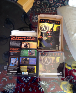 blackfire5561:  My brother found a copy of Half-Life Counter-Strike in our garage when getting out Christmas lights with our dad??? It was our dad’s and the thing is literally in perfect condition this is amazing It’s even got Team Fortress Classic