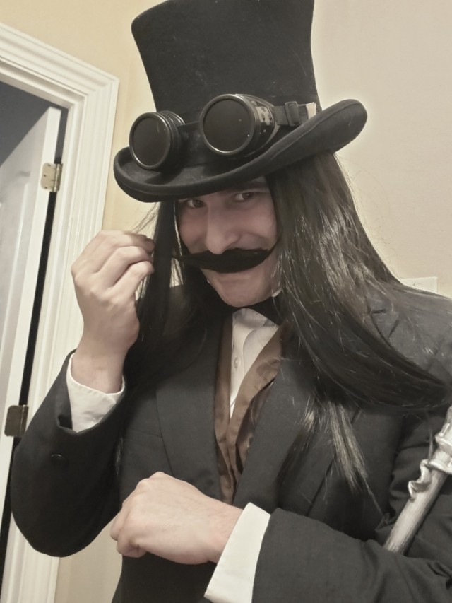 ~Quite the dapper gentleman he is, eh?~

Wanted to do a cosplay take on human Sir Pentious! Gave him a mustache for time 