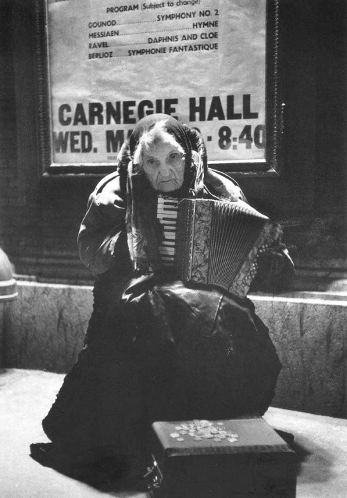 flashofgod: Alfred Eisenstaedt, 80 Year Old Street Musician Lylah Tiffany Playing the Accordion and 