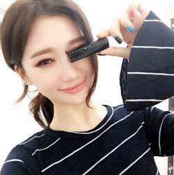 korean-dreams-girls:  Sung Kyung - Selca