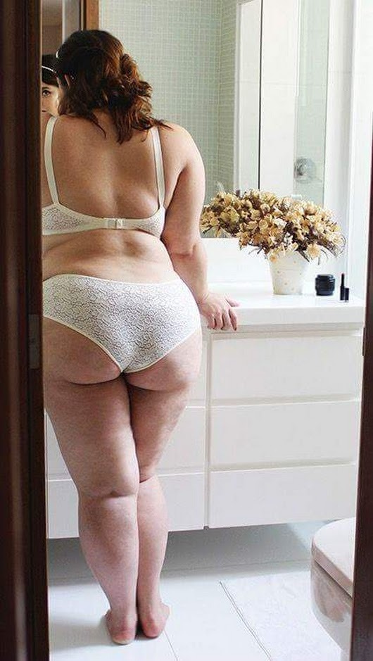 Under the mattress Curves Collection