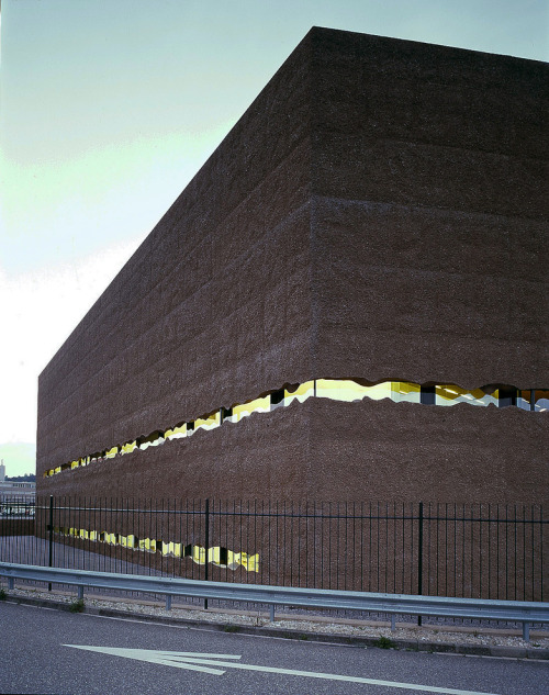 Herzog & De Meuron, Schaulager Museum and Art Storage, Basel, Switzerland, 2003 (via spiluttini)