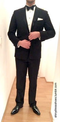 shinydressshoes:  tuxed UP