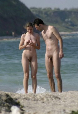 nuwd:More nudists and naturists: http://nuwd.tumblr.com/archive