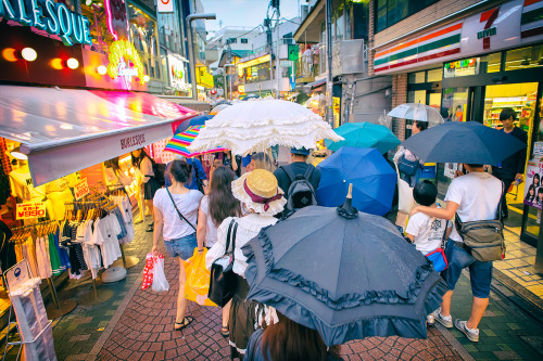 tokyo-fashion:  Rainy day and evening in Harajuku today meant less crowds on the street and we couldn’t really shoot street snaps. Still nice to be out on the street, though.