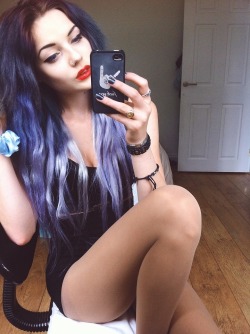 jadechxntelle:  wore my “I’m feeling body positive” shorts today and then it rained :(
