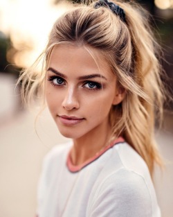 hakubshin:  Marina Laswick by sagar7854 https://www.reddit.com/r/PrettyGirls/comments/aucfow/marina_laswick/?utm_source=ifttt