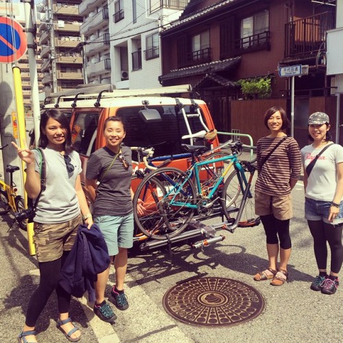 earlybirds-breakfast: 明日開催の#raphaprestige に向けて#huntercycles 女子チームが出発しました！！！怪我なく無事辛いライドをしてきて欲しいです。がんば