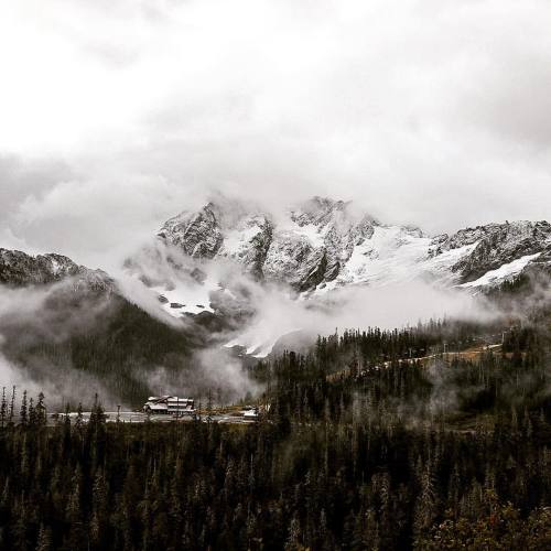 jakfruit:Waiting on pins and needles for those chairlifts to start running again. (at Mt. Baker Ski 