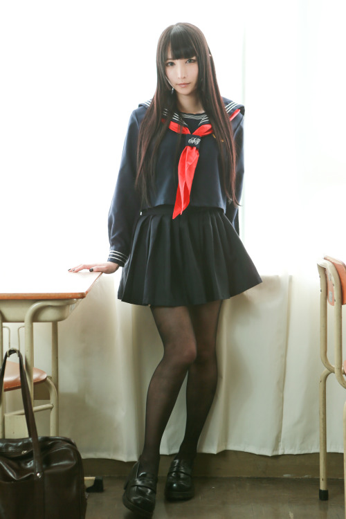 Cute Cosplay Girl Lecha [School Girl Uniform] 1-2