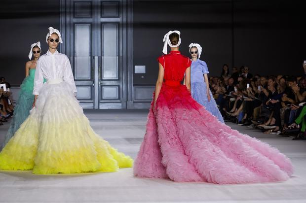 mulberry-cookies:  Giambattista Valli Fall 2014 Haute Couture Finale