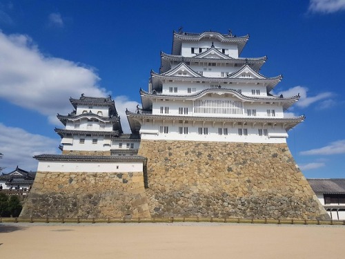 amazinglybeautifulphotography:Himeji Castle (姫路城, Himejijō), is widely considered as Japan’s most sp
