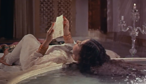 isshq:masalafilms:Pakeezah (1972)@roohfully