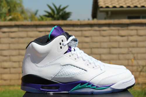 sneakerphotogrvphy:  Retro 5 grapes Online by AU1987 on Flickr. 