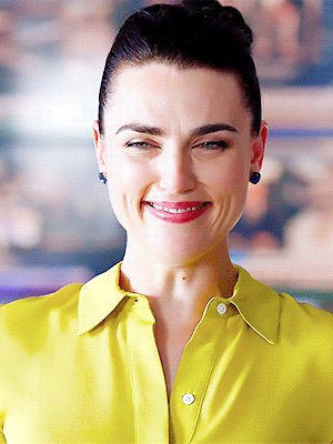 protectlenaluthor:Lena Luthor smiling and being happy