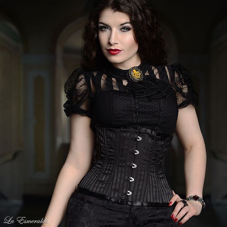 La Esmeralda - Alternative Model — Wearing an outfit from ...