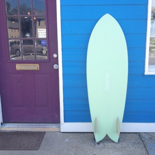 Just dropped off a fresh Bliss Fish at Zeke&rsquo;s. 5'6 x 21&quot; x 2 &frac12;&quot;. $600 grab it