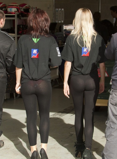 epic-butts-in-yoga-pants: Click Here For More Images of Hot College Chicks In Yoga Pants