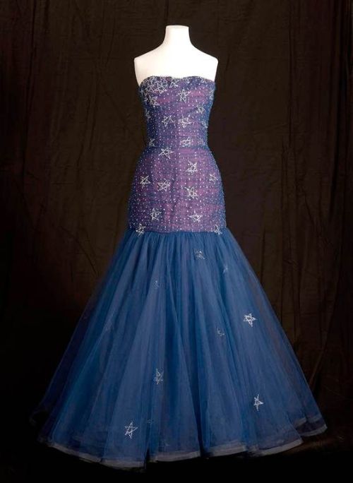 “Midnight Blue Silk and Tulle Diamante Embellished Strapless Evening Dress”Diana officia