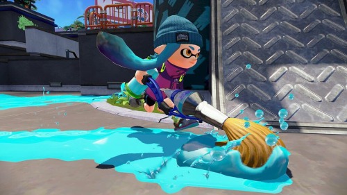 splatoonus:  Holy Smokes, Splatfans! The Squid Research Lab just received an anonymous tip that a new weapon called the Inkbrush has been discovered. It’s apparently similar to a paint roller, but a bit quicker to use. It’s not the strongest offensive