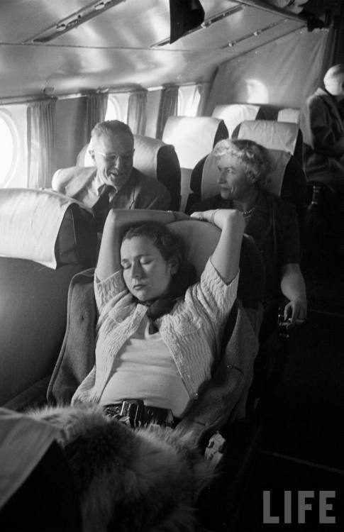 Capital Airline mystery flight. Destination: unknown(Alfred Eisenstaedt. 1950)