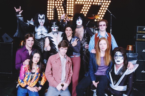jacquelineshyde:KISS + That ‘70s Show Cast