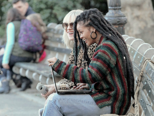 thefingerfuckingfemalefury:  gayblanchet: Rihanna and Cate Blanchett at the Ocean’s 8 set. A WHOLESO