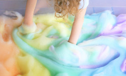 sensorys:rainbow soap foam!