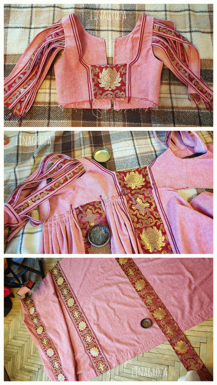 I made new renaissance dress ~Two weeks of work.❤ Follow me:DA www.deviantart.com/greatqueen