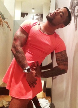 wittsandtitts:  branddy:  More muscular tatted men in cute dresses 2014 thank you  He looks like Blossom and I’m SOOOOOO fucking here for it. 😍😍😍 