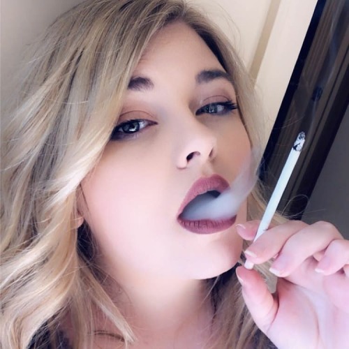 Lover of Smoking Ladies adult photos