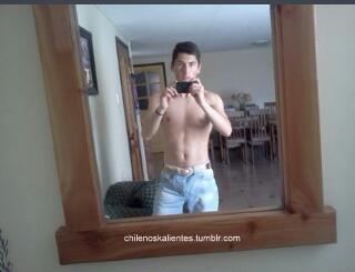 chilenoskalientes:  Matías, 19 años. Pendejito pajero y calentón. Santiago.