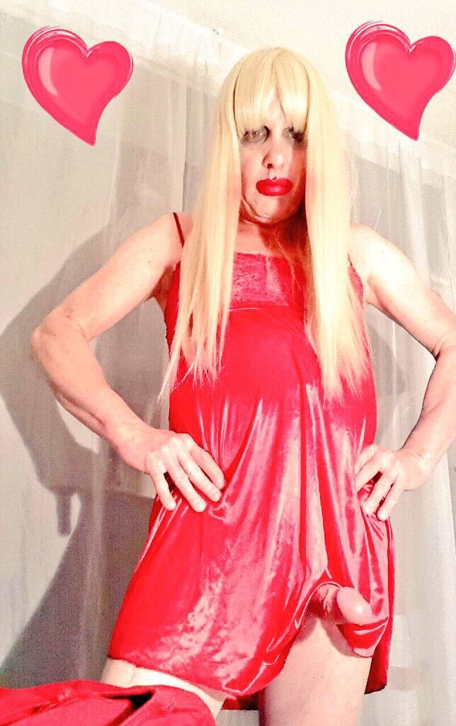 I adore this exposed sissy slut and would love having unbridled lust with her