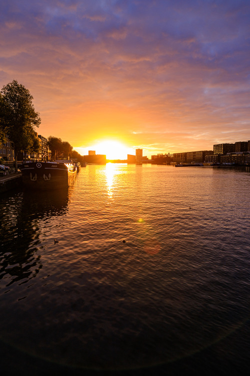 Amsterdam sunrise - Amsterdam, The Netherlands, October 2021photo by: nature-hiking