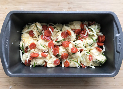 foodffs: PIZZA BREAD LOAF RECIPE Follow for recipes Get your FoodFfs stuff here