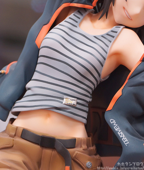 goodsmilecompanyunofficial:    1/8th Scale Makoto Kikuchi from the anime series IDOLM@STER, by Phat!. Available on the Good Smile Online shop till May 20th 2015!  